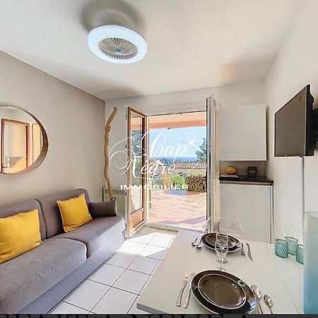 شقة Terrasse De 30M2 Vue Mer Panoramique 1 Chambre كافالير سور مير المظهر الخارجي الصورة