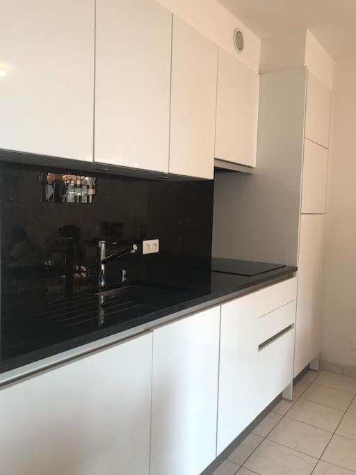 شقة Terrasse De 30M2 Vue Mer Panoramique 1 Chambre كافالير سور مير المظهر الخارجي الصورة