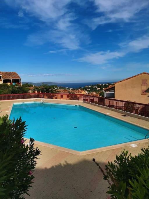 شقة Terrasse De 30M2 Vue Mer Panoramique 1 Chambre كافالير سور مير المظهر الخارجي الصورة