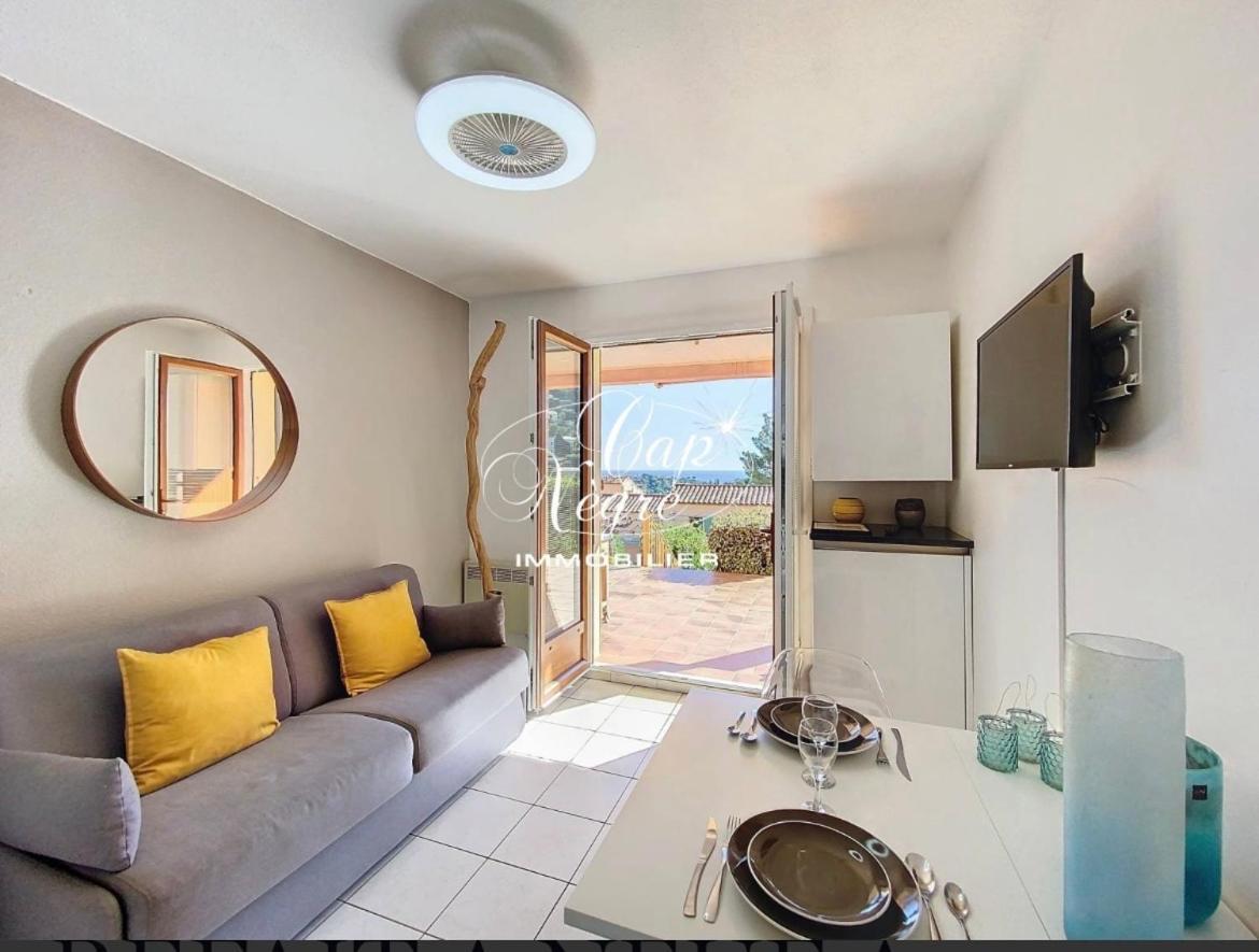 شقة Terrasse De 30M2 Vue Mer Panoramique 1 Chambre كافالير سور مير المظهر الخارجي الصورة